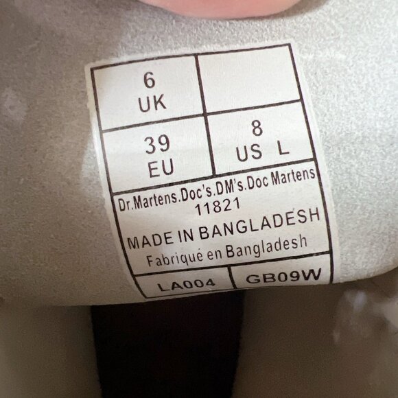 Dr. Martens 11821 Lace Up 8-Eye Combat Boots White Smooth Leather Womens US 8 - Picture 12 of 12